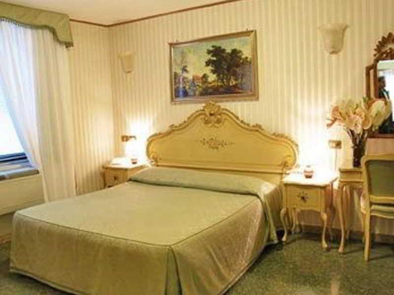 Hotel Leonardo Benátky Exteriér fotografie